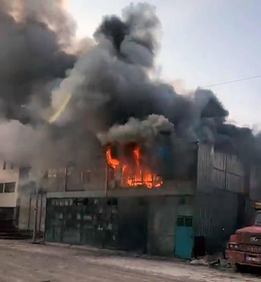 Hatayda mobilya atölyesinde yangın