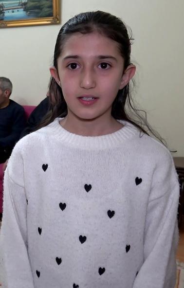 6 katlı binanın çatısından düşmekten, beline bağladığı iple kurtuldu