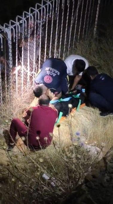 İstinat duvarından düştü, ağır yaralandı