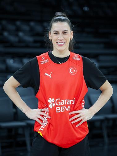 Milli basketbolcu Sevgi Uzun: Ay-yıldızlı forma her zaman zirvede