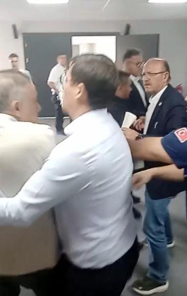 Edirne Belediyesi Meclisi toplantısında gerginlik