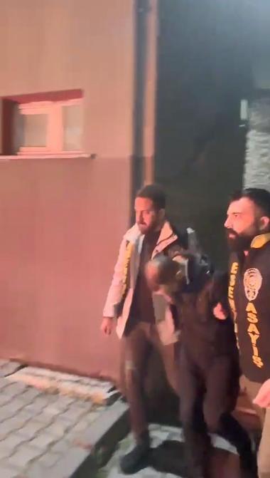 Esenyurtta boşanma aşamasındaki eşinin ailesine kezzapla saldıran şüpheli tutuklandı