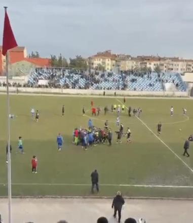 Amatör maçta kavga: 3 yaralı