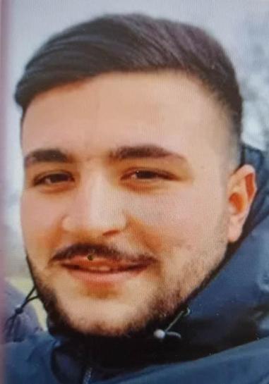 Küçükçekmecede metruk binada cesedi bulunan Fatih Aydın son yolculuğuna uğurlandı