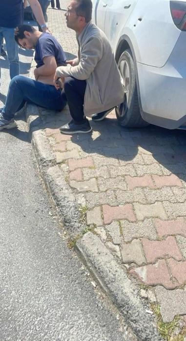 Başakşehirden aracından inerken silahlı saldırıya uğradı