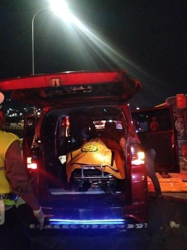 Endonezyada yolcu otobüsü devrildi: 16 ölü