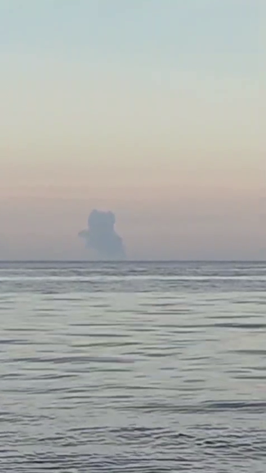 Kocaeli açıklarında gemide yangın; 25 mürettebat kurtarıldı