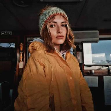 Boşanma aşamasındaki eşi Sinemi öldürüp, bekçiyi yaralayan şüpheli, tanınmamak için saçlarını kazımış