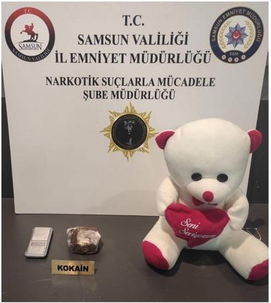 Uyuşturucuyu oyuncak ayının içerisine gizlemiş