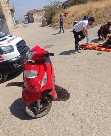Otomobille çarpışan motosikletin sürücüsü yaralandı
