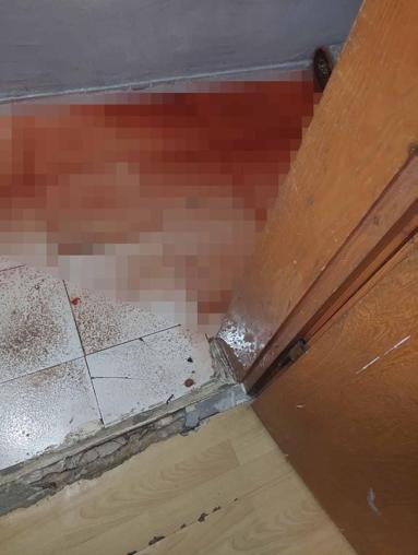 Gaziosmanpaşada kanalizasyondan gelen kurban kanı 2 daireyi bastı