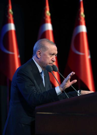 Cumhurbaşkanı Erdoğan: Önümüzdeki 3 yılda 3 milyondan fazla gencimizi istihdama kazandıracağız