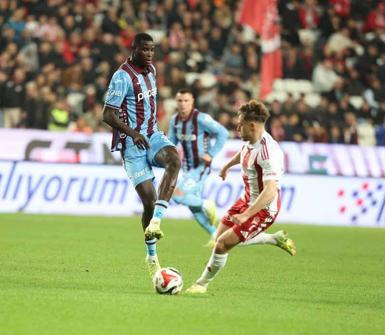 Trabzonspor, Hesap.com Antalyaspor deplasmanında takıldı