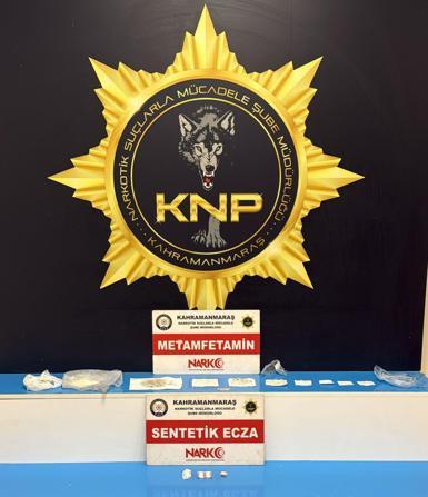 Otomobiliyle polise çarpıp kaçan avukatın attığı paketten uyuşturucu çıktı