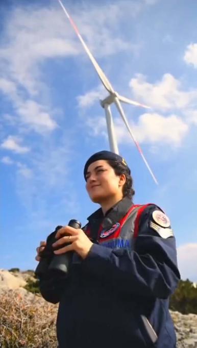 Üreme dönemindeki yaban keçileri, termal kameralı dronla izleniyor