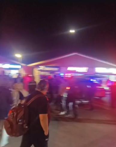 Önünü kestikleri yolcu otobüsüne zarar veren 3 kişi gözaltında