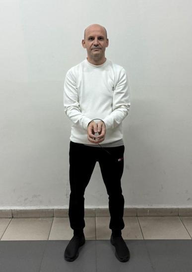 FETÖ davasında 5 yıl hapis cezası bulunan komedyen Atalay Demirci, İstanbulda yakalandı