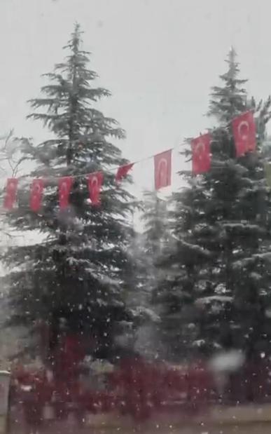 Adana’nın yüksek kesimlerine kar yağdı