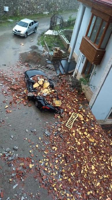 Zonguldakta sağanak ve fırtına; gemi karaya oturdu, cezaevi boşaltılıyor