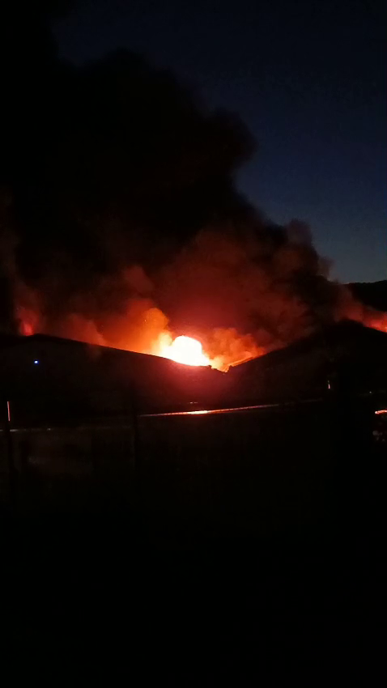 Sakaryada boya fabrikasında yangın; kontrol altına alındı