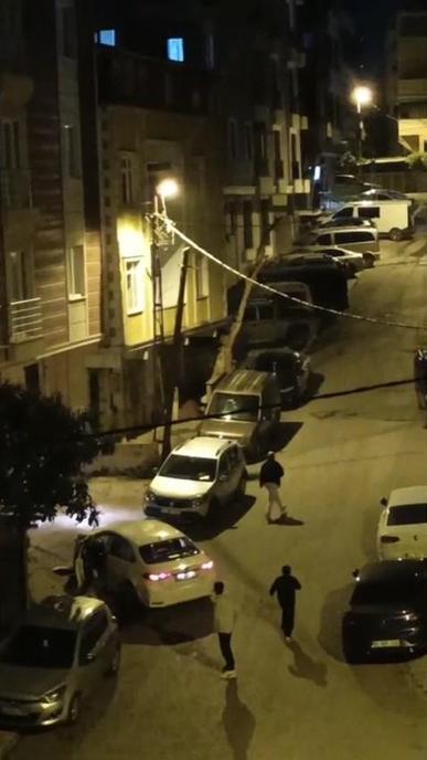 Sancaktepede kız kaçırma iddiasıyla husumetli olduğu akrabalarını silahla vurdu: 3 ölü