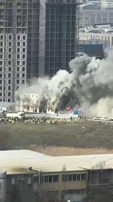 Esenyurtta şantiyedeki konteynerde çıkan yangında 1 işçi yaralandı