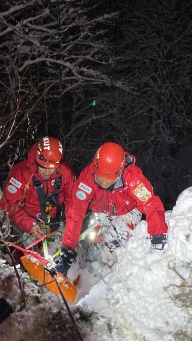 Cip, dereye yuvarlandı; 2 ölü
