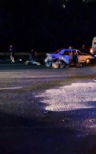 Küçükçekmecede otomobil, İETT yol bakım aracına çarptı: 1i ağır 5 yaralı