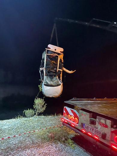 Muğlada otomobil şarampole yuvarlandı: 2 ölü, 2 yaralı