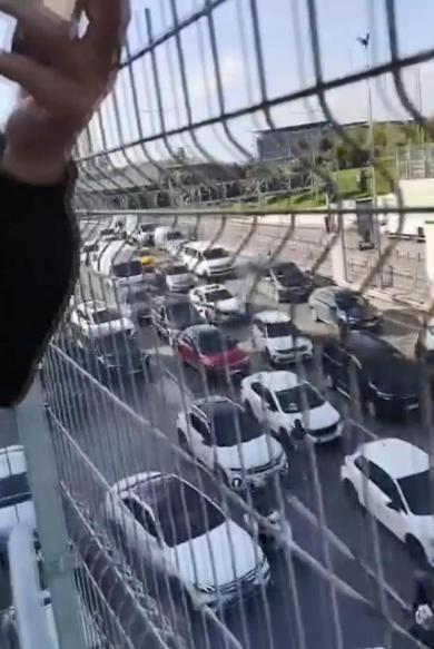 Şişlide alt geçitte 5 aracın karıştığı zincirleme kaza: 1 doktor yaralandı