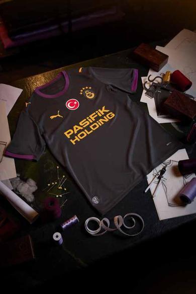 Galatasaray’ın yeni sezon formaları tanıtıldı