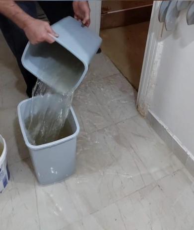 Fatih’te sağanak yağış sonrası zemin kattaki daireleri su bastı