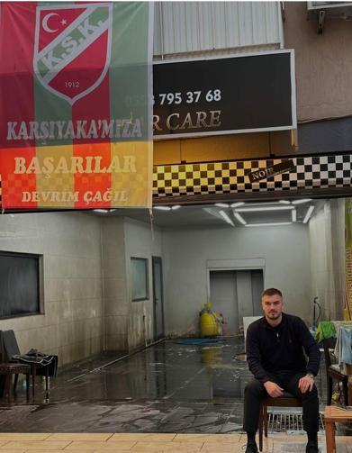 İzmir’de direğe çarpan motosikletin sürücüsü öldü