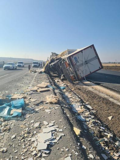 Diyarbakırda 3 aracın karıştığı kaza; 1i ağır 3 yaralı