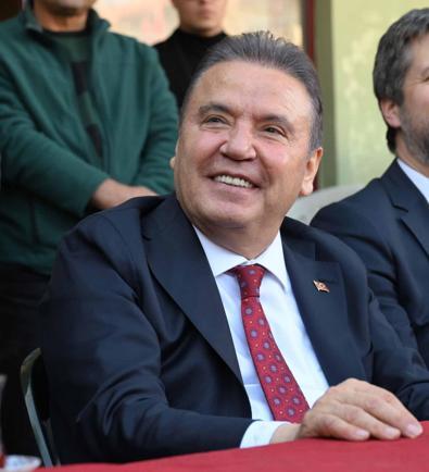 Antalya Büyükşehir Belediye Başkanı Böcek tutuklandı