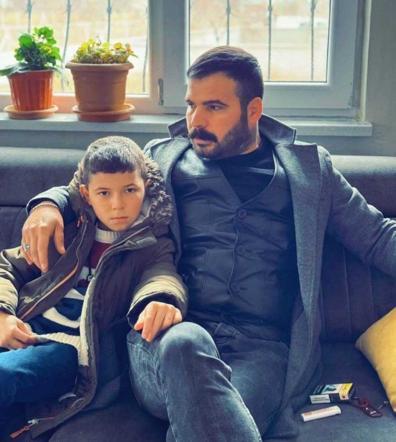 Otomobile binerken silahlı saldırıya uğrayan baba ile 11 yaşındaki oğlu öldü