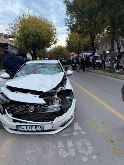 Otomobilin çarptığı kadın öldü