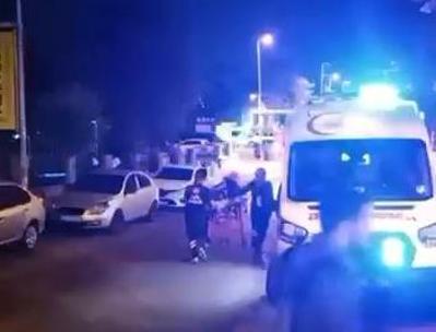 Avcılarda iki motosikletli kafa kafaya çarpıştı