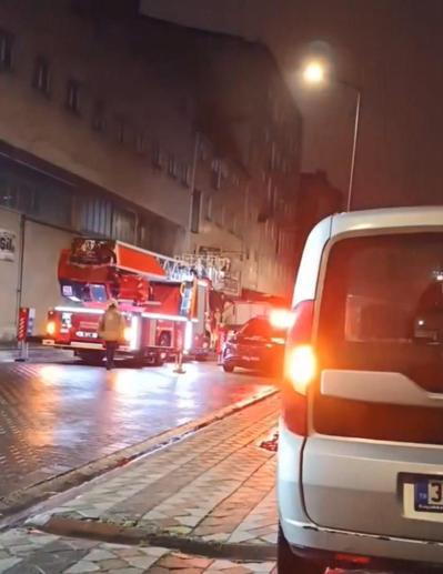 Fatihte eşini öldüren koca evi ateşe verdi: Son defa kızımız için konuşalım demiş