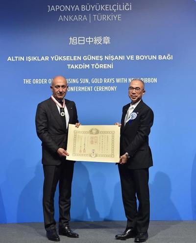 Dr. Erman Ilıcaka Japonyanın en yüksek devlet nişanı takdim edildi