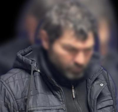 Maslak’ta lüks otomobilin 400 bin liralık altın amblemini çaldı; Şüpheliyle aynı kıyafeti giymişiz dedi