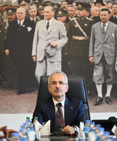 Bakan Uraloğlu: Samsun-Sarp demir yolunda proje çalışmalarını başlatacağız