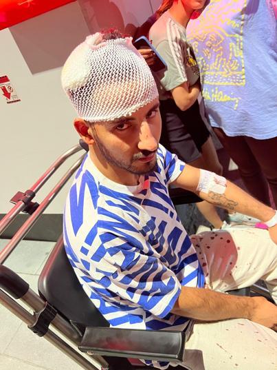 Bahçelievlerde alev alınca balkondan atılan tüp sürücünün kafasına düştü