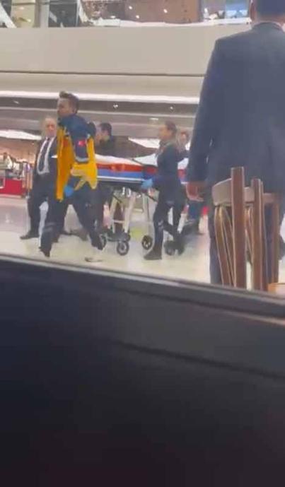 Şişli’de AVM’de 2nci kattan düşen Sezer hayatını kaybetti