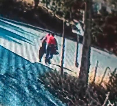 İşitme engelliyi tekme ve yumruklarla darbetti, adli kontrolle serbest kaldı