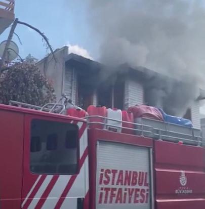 Üsküdar’da Kur’an kursunda çıkan yangın söndürüldü