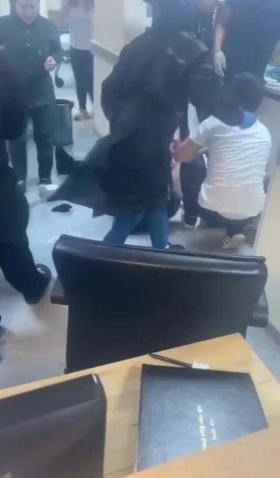 Rize Devlet Hastanesi Acil Servisinde silahlı saldırı: 5 yaralı; o anlar kamerada