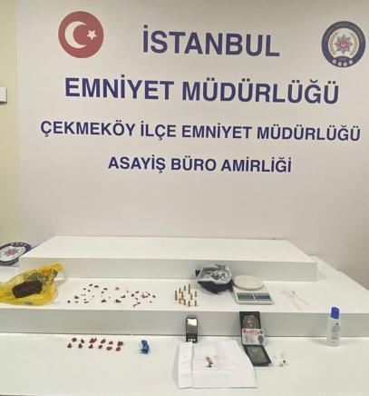 Çekmeköyde uyuşturucu operasyonunda 4 şüpheli yakalandı