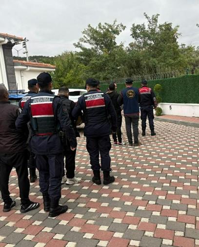 İzmirde faili meçhul cinayet aydınlatıldı: 4 tutuklama