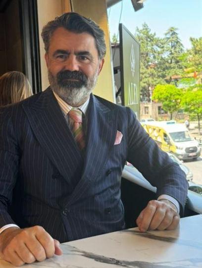 İki kuzeni ile dayılarını öldüren firari sanığın avukatına beraat